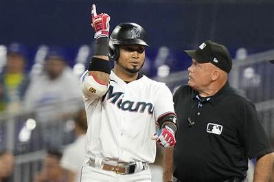 Who Won the Batting Title in 2021?