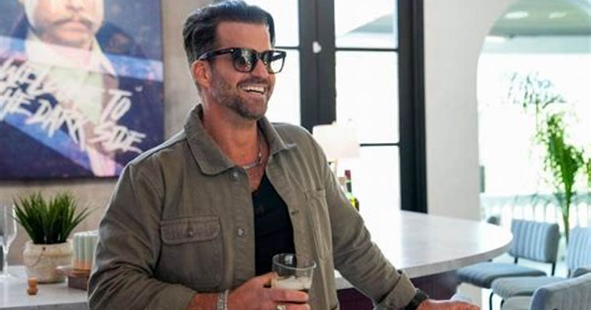 Who Wrote the Note to Johnny Bananas on House Of