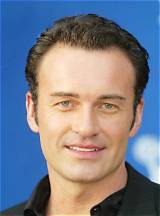 Why Does Julian Mcmahon Walk Funny? Exploring the Mystery Behind the Actor's Gait