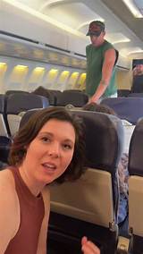 Wife Discovers Mid-Flight Her Husband Is 'Cheating,' Gets So Angry She Diverts the Plane