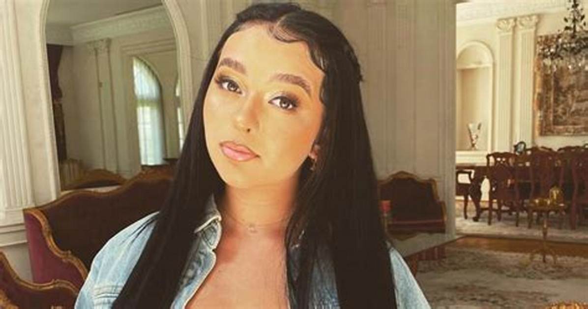 Youtuber Danielle Cohn Denies That She Was Born In
